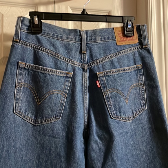 Brand-new Levi’s High Waisted Straight - Picture 3 of 3